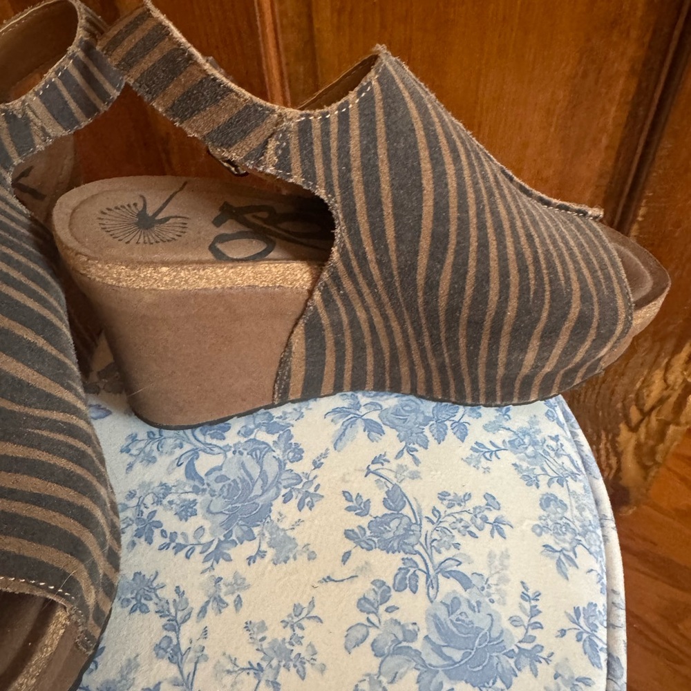OTBT Brown and Black Striped Wedge Sandals